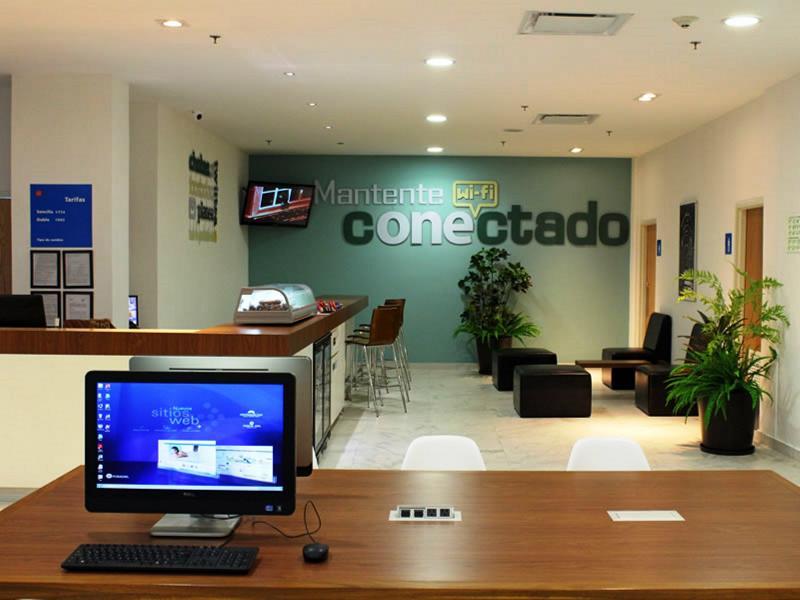 Sleep Inn Leon Antares Exterior photo